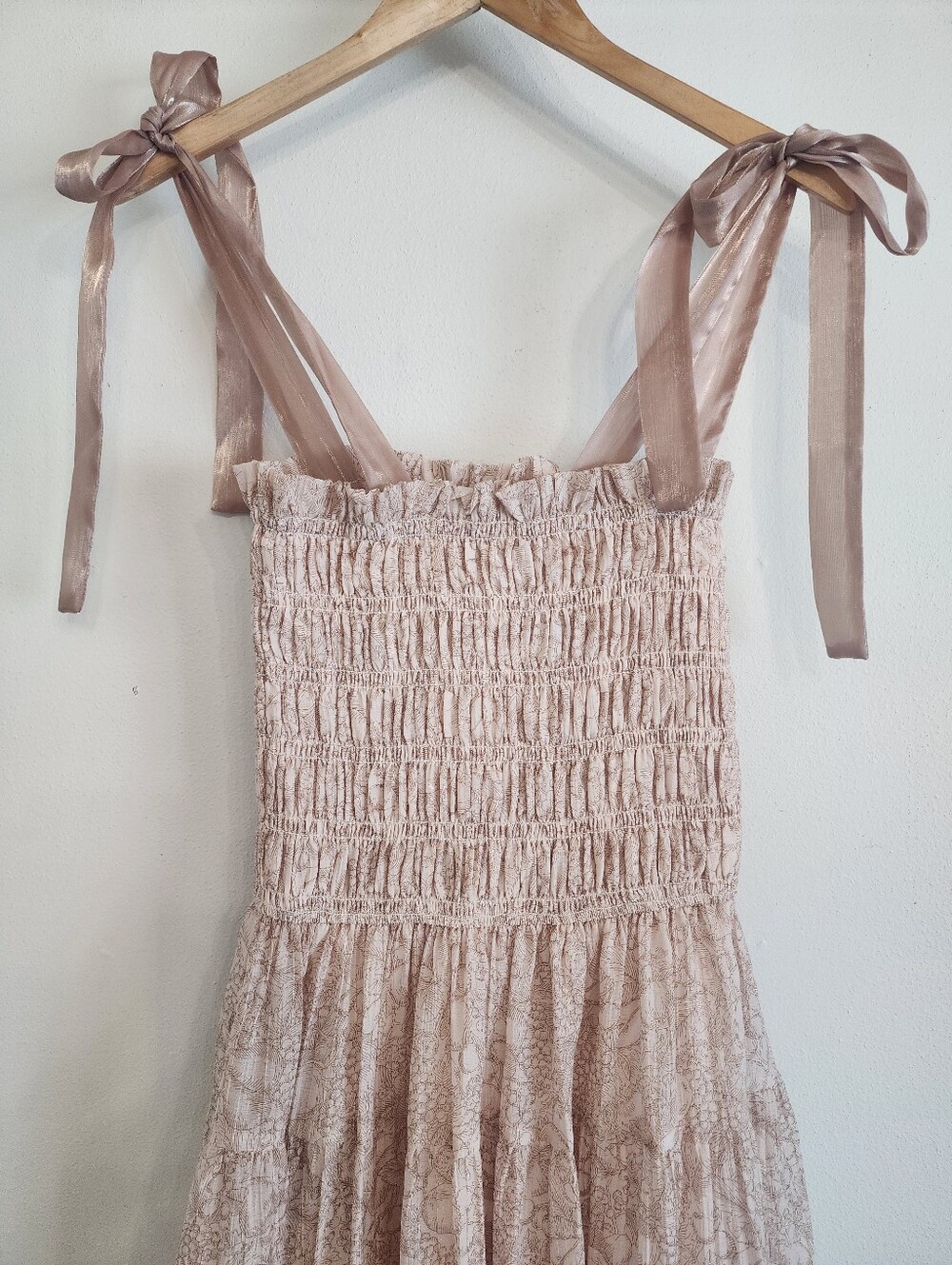 NWT En Saison Geraldine Maxi Dress Pink Champagne Smocked Tie Shoulder Tiered S - Picture 11 of 16